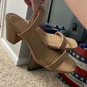 Abercrombie beige heels